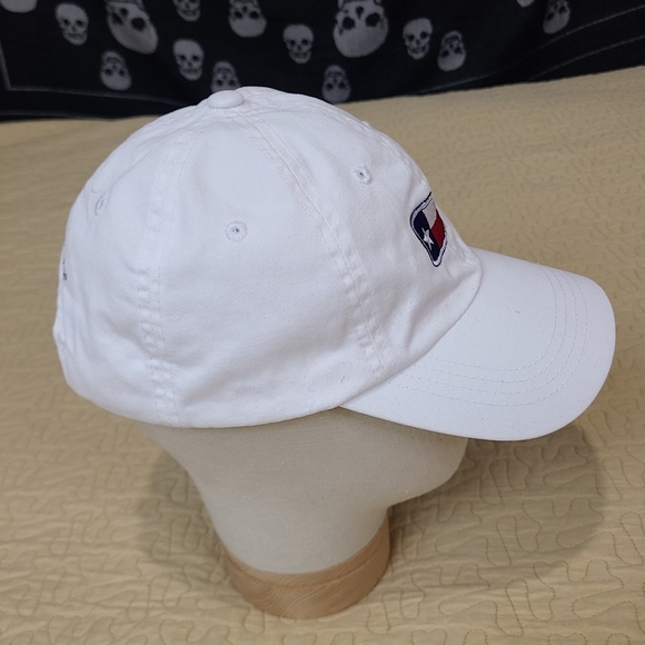 Vineyard Vines Texas flag embroidered whale logo strapback hat - Picture 5 of 7